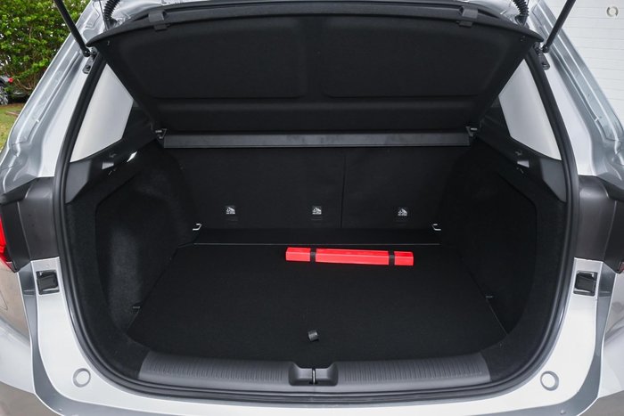 2025 MG ZS Essence ZS32 MY25 Sloane Silver