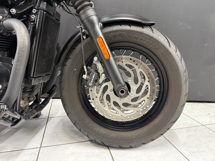 2018 TRIUMPH BONNEVILLE BOBBER BLACK Black