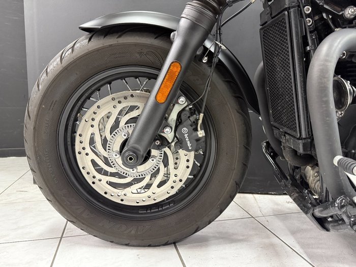 2018 TRIUMPH BONNEVILLE BOBBER BLACK Black