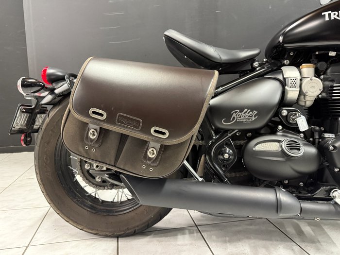 2018 TRIUMPH BONNEVILLE BOBBER BLACK Black