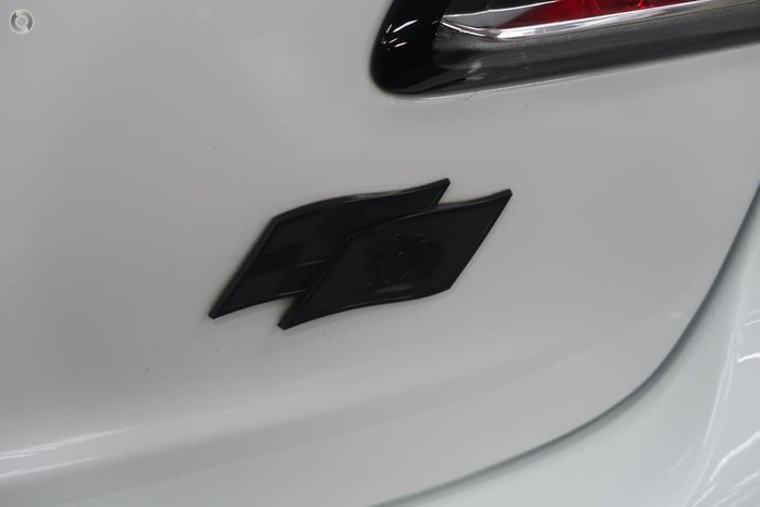 2016 Holden Special Vehicles Clubsport R8 SV Black