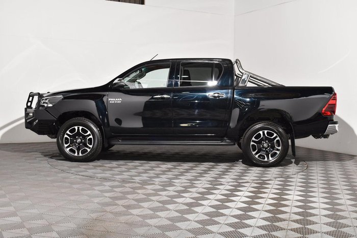 2020 Toyota Hilux SR5