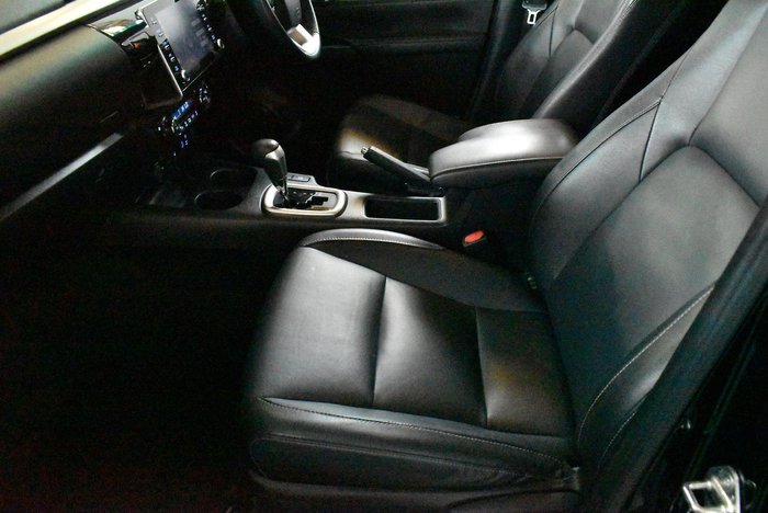 2020 Toyota Hilux SR5