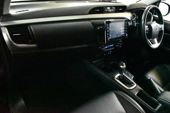 2020 Toyota Hilux SR5