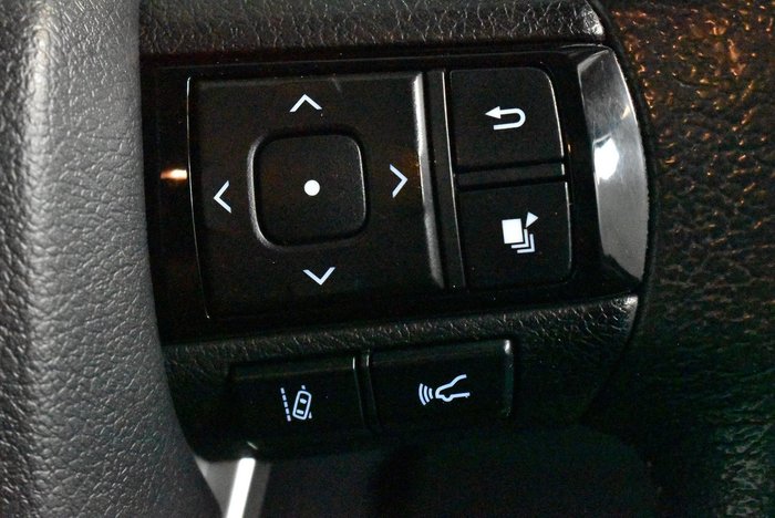 2020 Toyota Hilux SR5