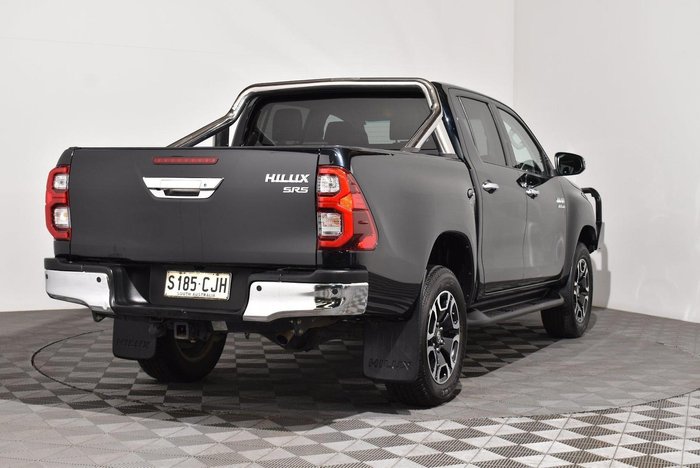 2020 Toyota Hilux SR5