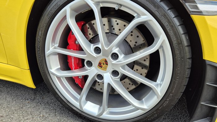 2023 Porsche 718 Spyder