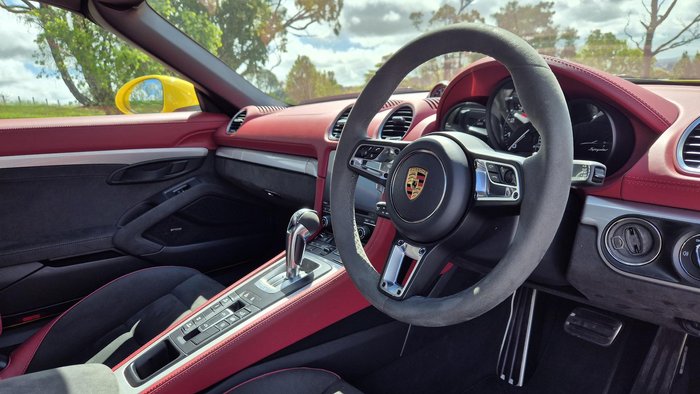 2023 Porsche 718 Spyder