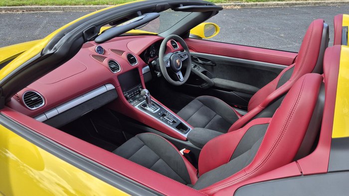 2023 Porsche 718 Spyder