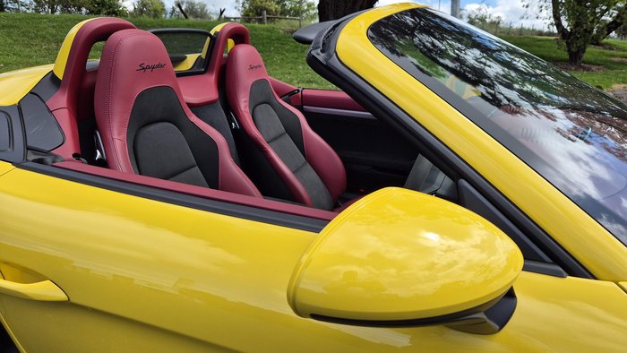 2023 Porsche 718 Spyder