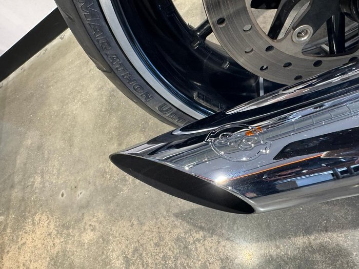 2014 Harley-Davidson Breakout 103 (FXSB) Softail Gold