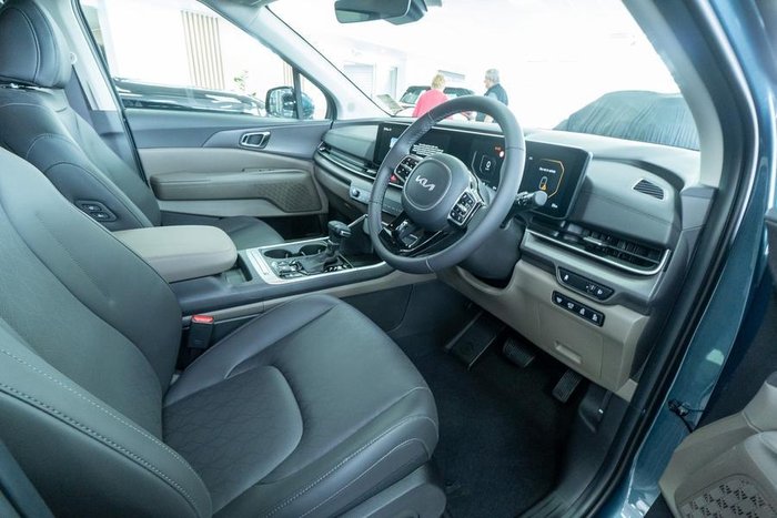 2025 Kia Carnival Sport+