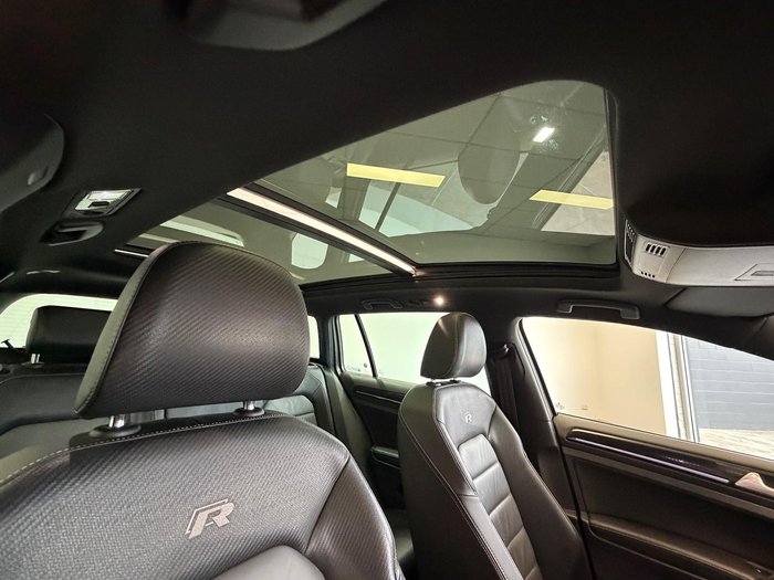 2015 Volkswagen Golf R Wolfsburg Edition