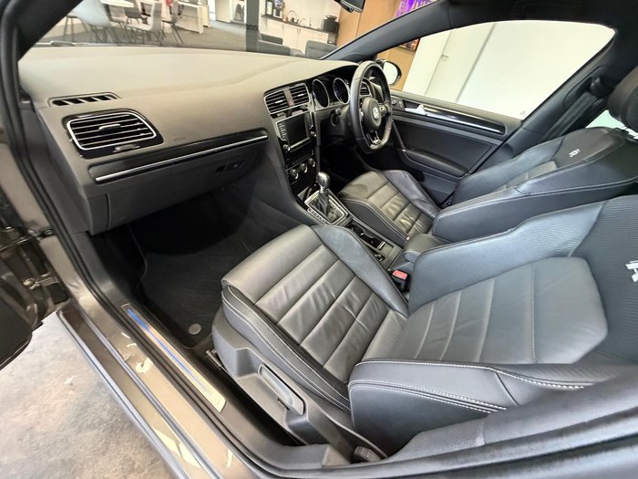 2015 Volkswagen Golf R Wolfsburg Edition