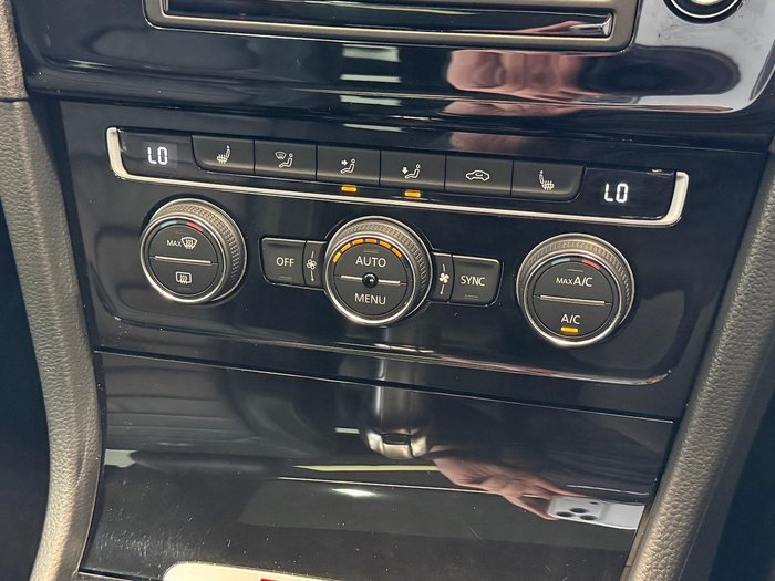 2015 Volkswagen Golf R Wolfsburg Edition