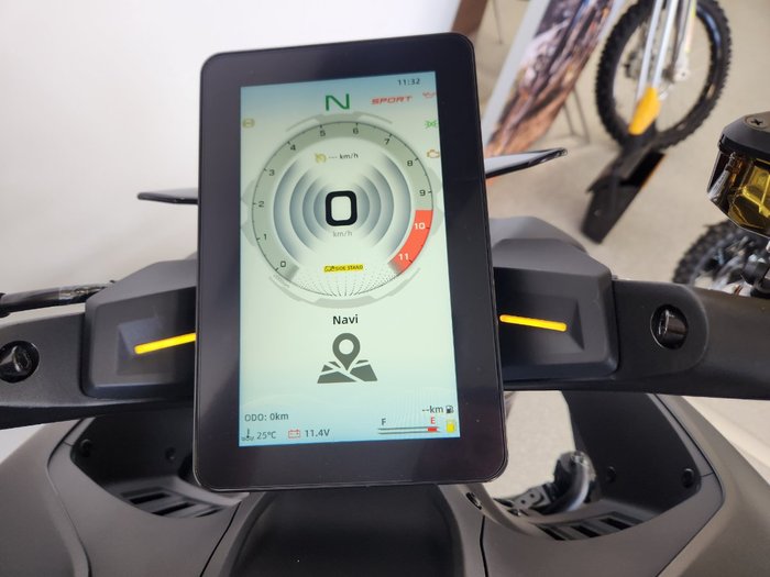 2024 CFMOTO NK ADVANCE BLACK