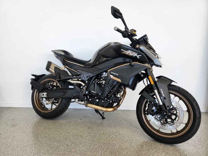 2024 CFMOTO NK ADVANCE BLACK