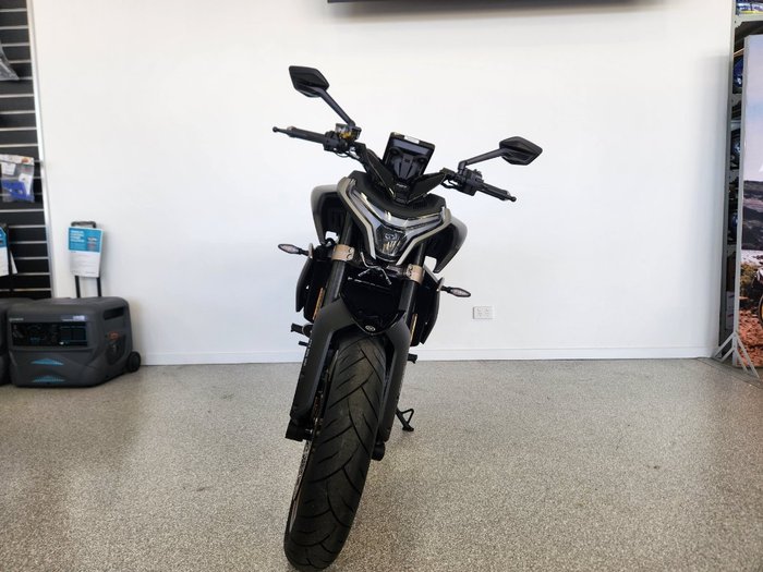 2024 CFMOTO NK ADVANCE BLACK