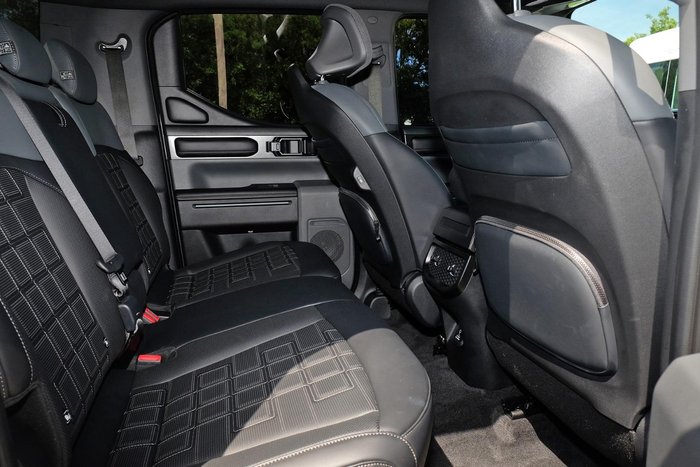 2025 Kia Tasman X-Line TK MY26 4X4 Dual Range Clear White