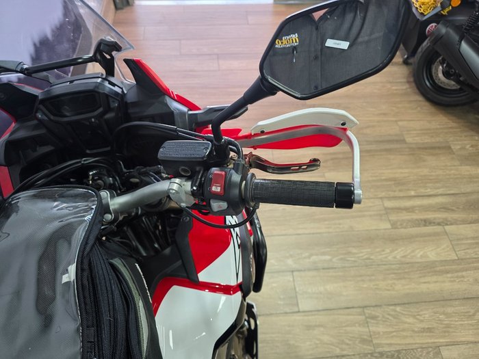 2016 Honda CRF1000LA AFRICA TWIN (ABS) RED