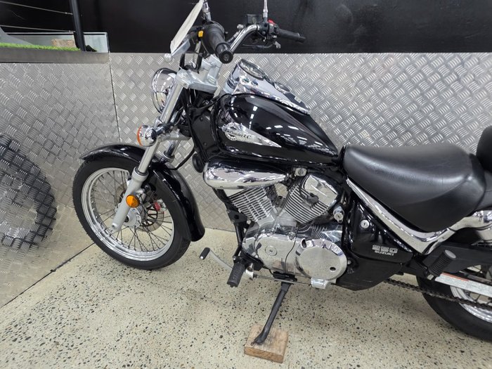 2008 Suzuki VL250 (LC250 INTRUDER) BLACK