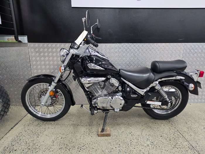 2008 Suzuki VL250 (LC250 INTRUDER) BLACK