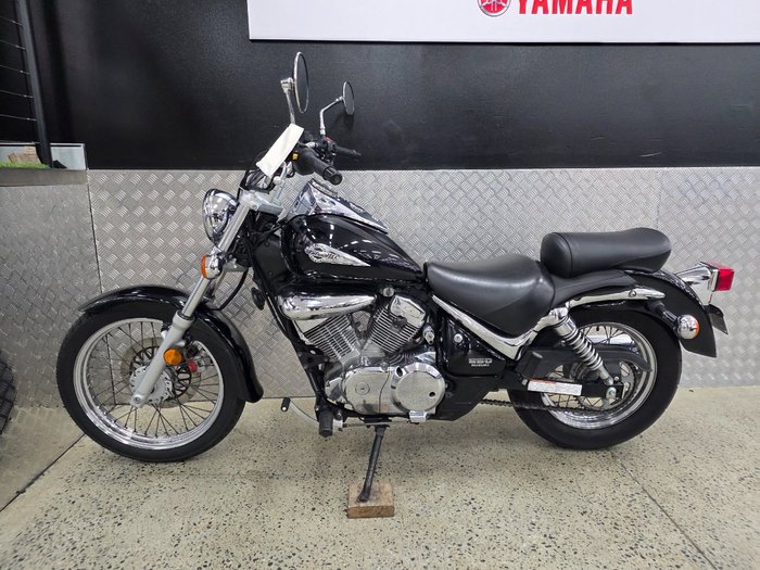 2008 Suzuki VL250 (LC250 INTRUDER) BLACK