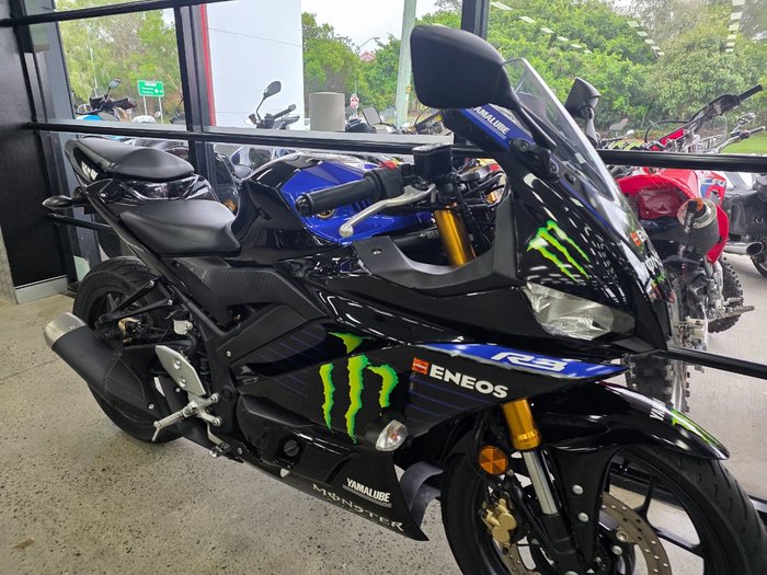 2020 Yamaha YZF-R3 BLACK
