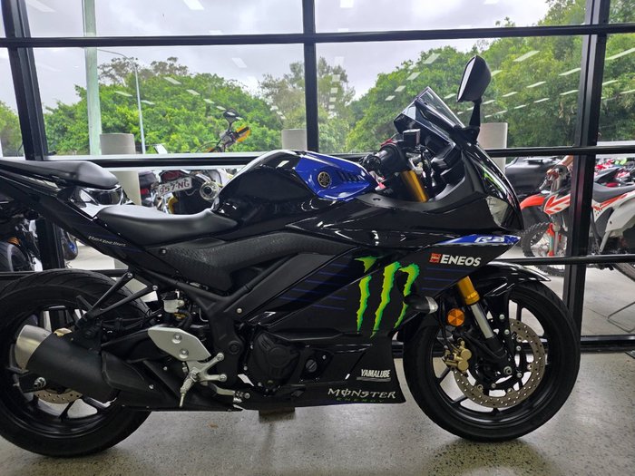 2020 Yamaha YZF-R3 BLACK