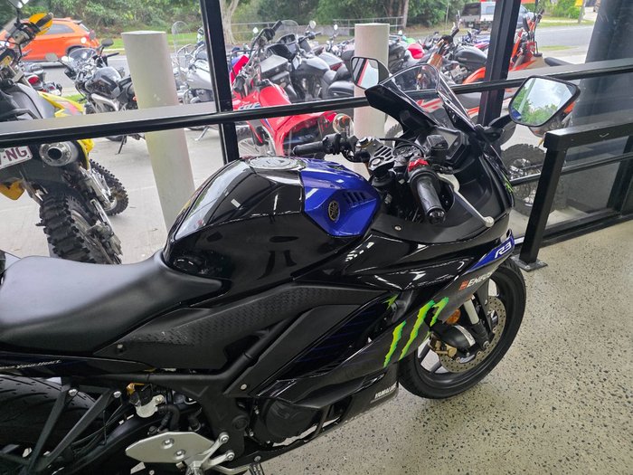 2020 Yamaha YZF-R3 BLACK