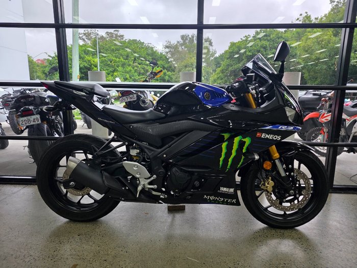 2020 Yamaha YZF-R3 BLACK