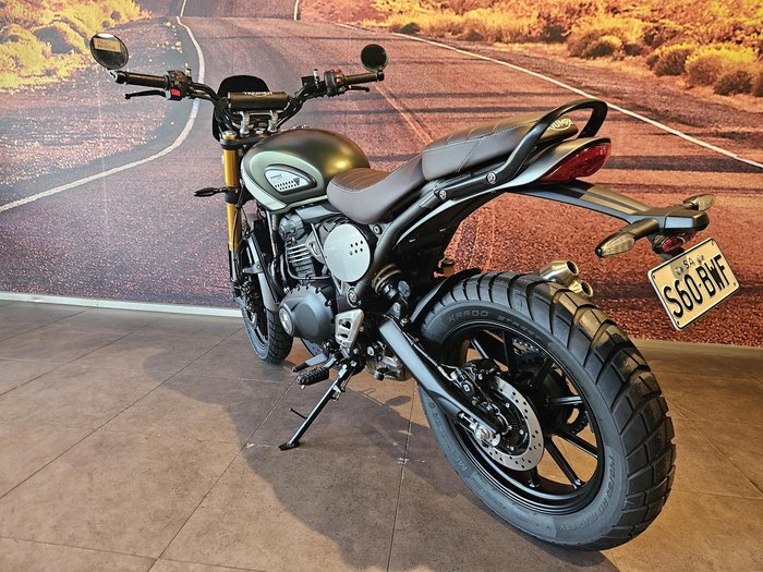 2024 Triumph Scrambler 400 X Scrambler White