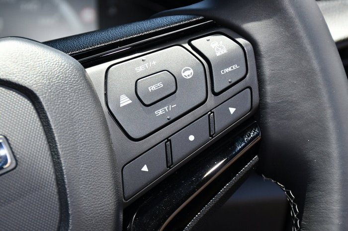 2025 Isuzu D-MAX BLADE