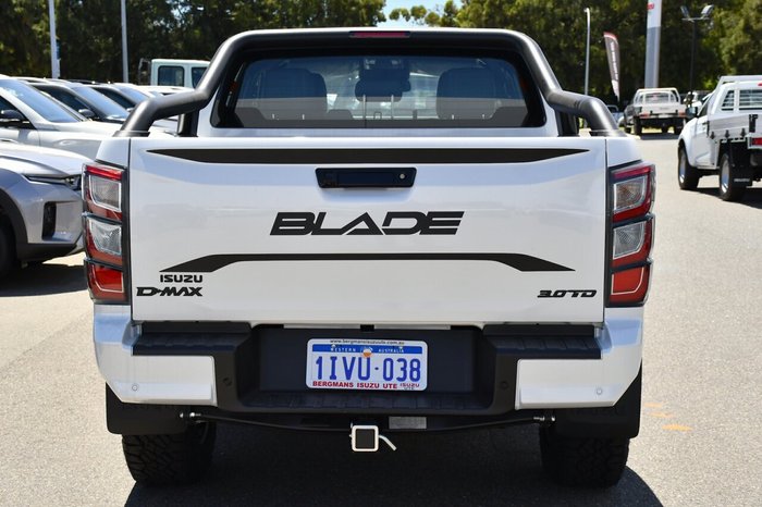 2025 Isuzu D-MAX BLADE