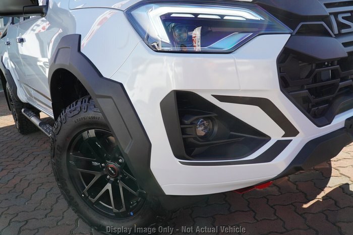 2025 Isuzu D-MAX BLADE