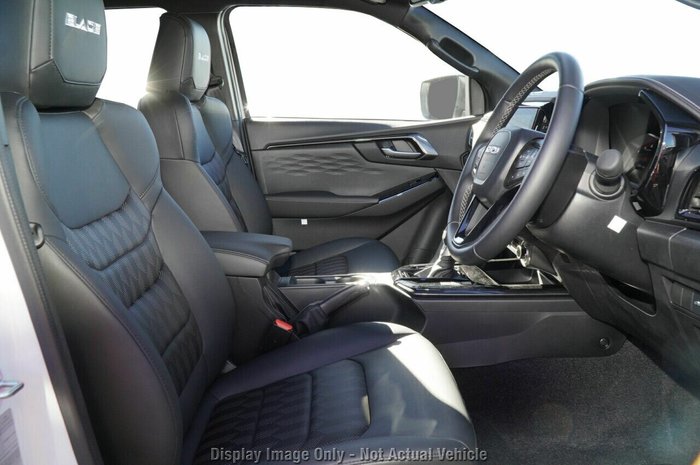 2025 Isuzu D-MAX BLADE