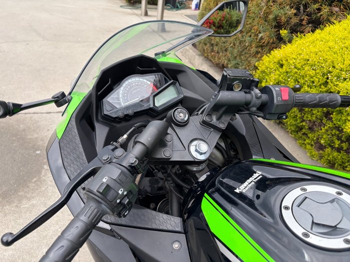 2017 Kawasaki NINJA 300 Green