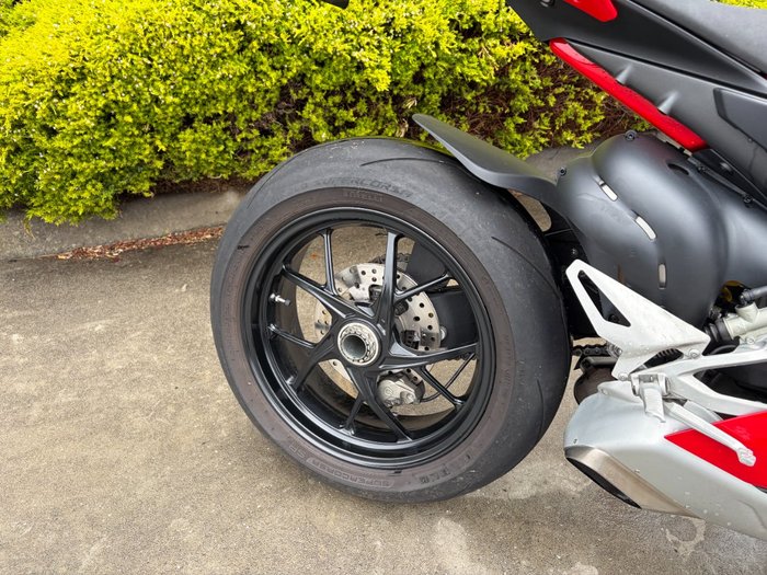 2020 DUCATI PANIGALE V4 Red