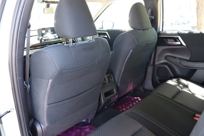 2021 Mitsubishi Outlander ES