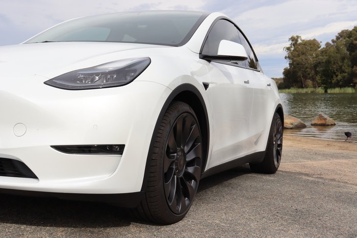 2023 Tesla Model Y Performance