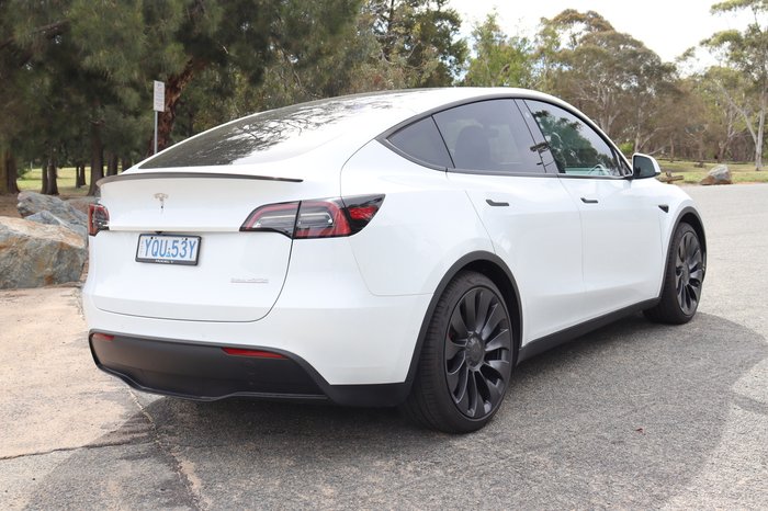 2023 Tesla Model Y Performance