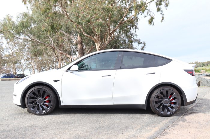 2023 Tesla Model Y Performance