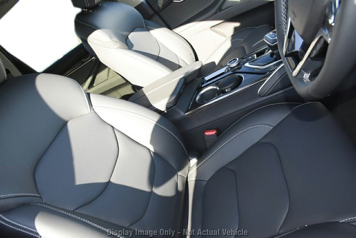 2025 LDV D90 Executive