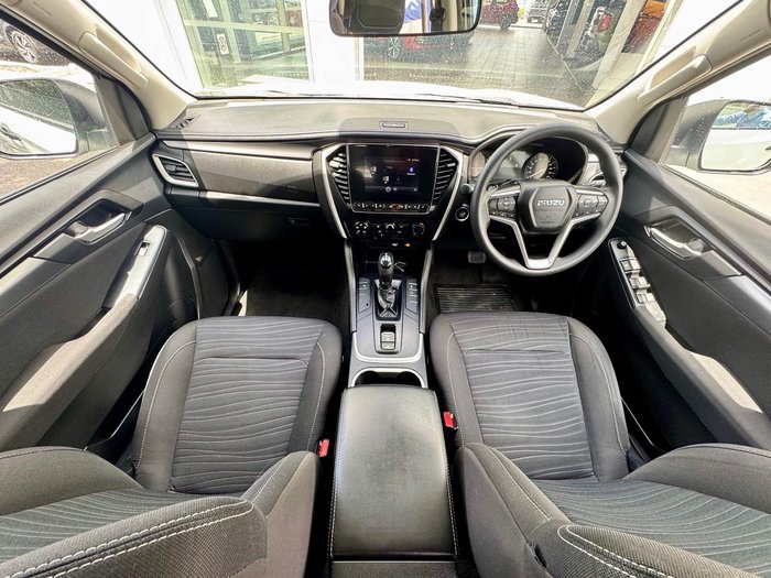 2021 Isuzu MU-X LS-M