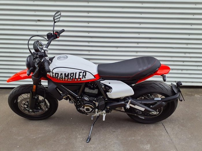 2022 Ducati Scrambler Urban Motard Scrambler