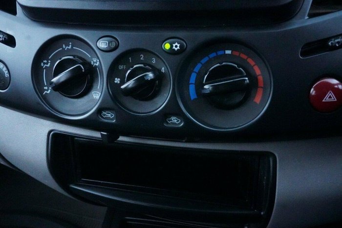 2013 Mitsubishi Triton GLX