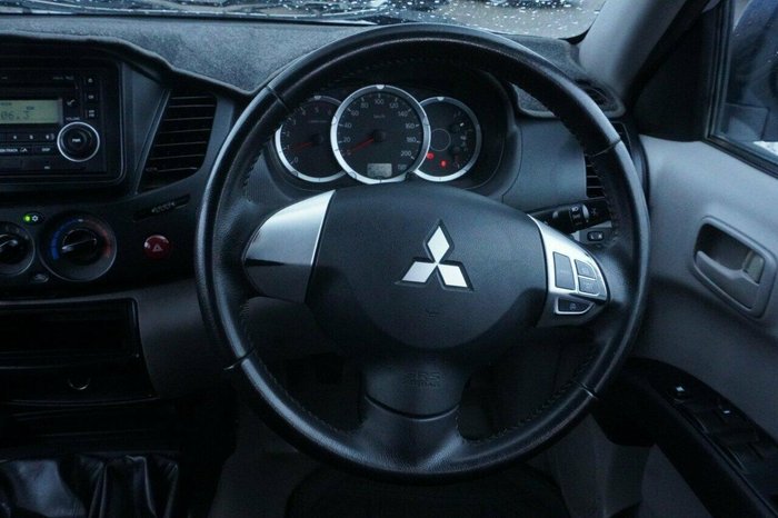 2013 Mitsubishi Triton GLX