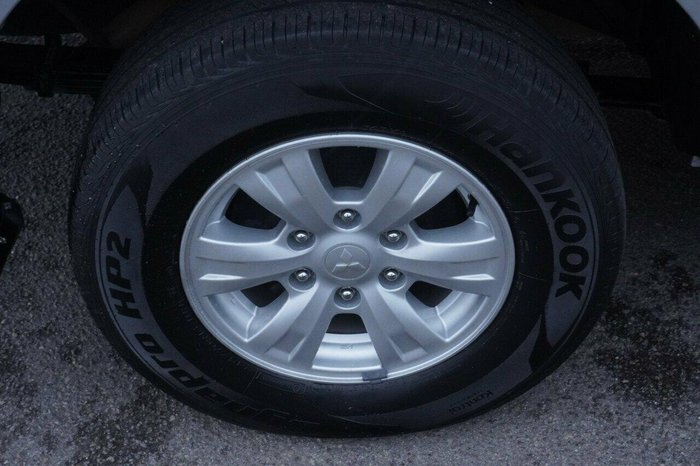 2013 Mitsubishi Triton GLX