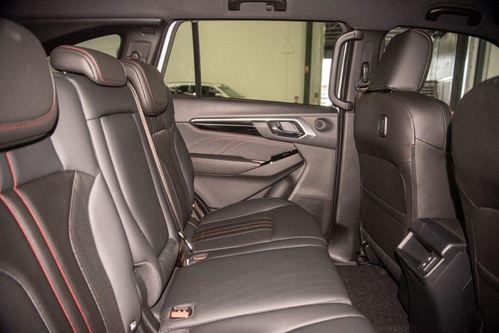 2025 Isuzu MU-X X-TERRAIN