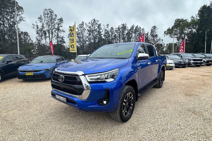 2023 Toyota Hilux SR5